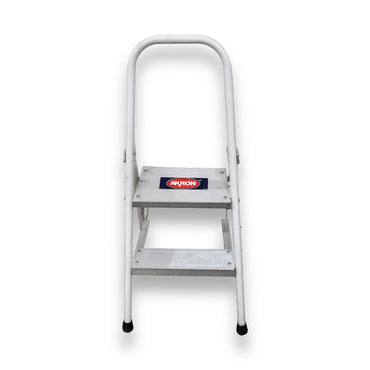 Escalera Taburete Akron 78-38 | De Aluminio | Altura 1.15m | 2 Peldaños | Uso Comercial (Tipo III) color Blanco