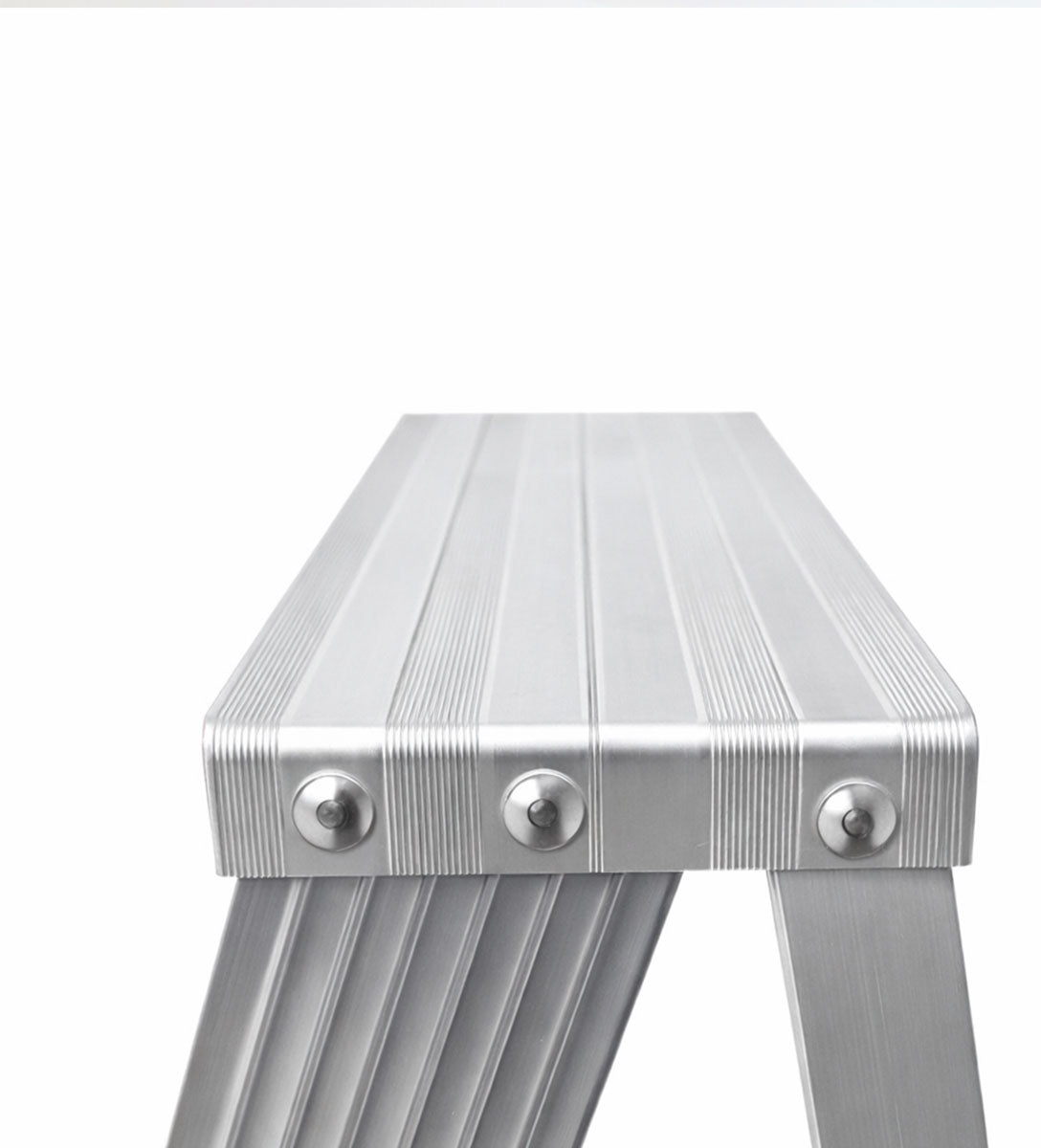 Escalera de Tijera Akron 77-15SP | De Aluminio | Altura 1.73m | 5 Peldaños | Uso Comercial (Tipo III)