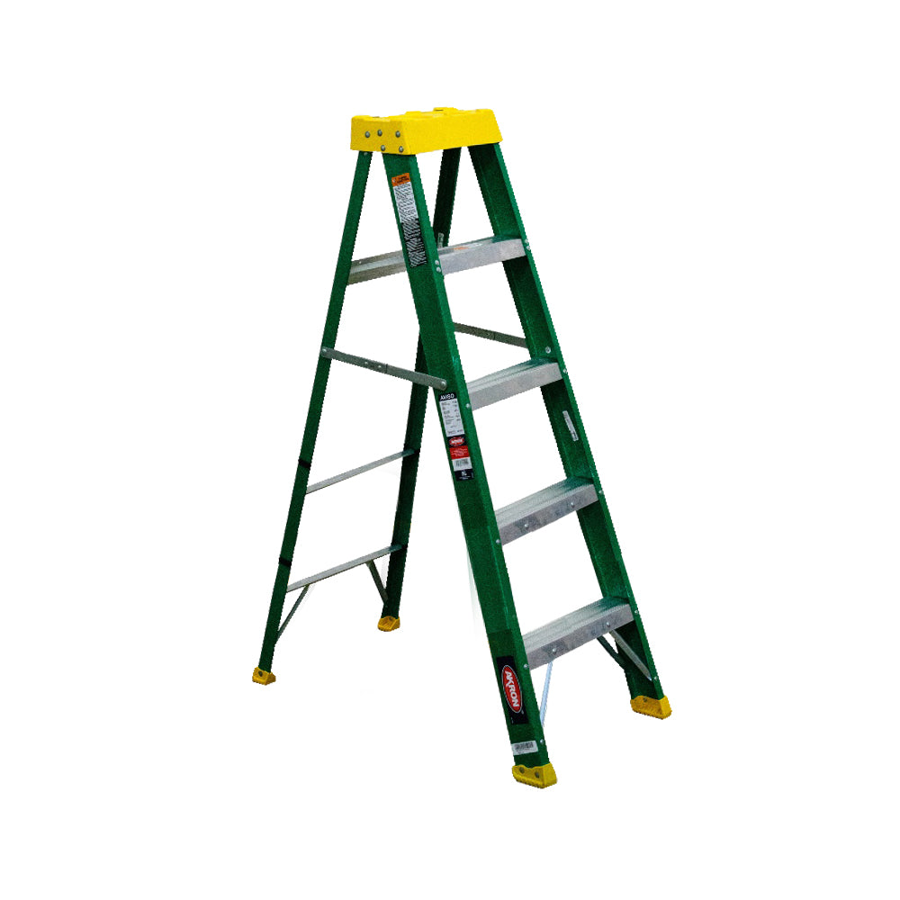 Escalera de Tijera Akron 77-88 | De Fibra de Vidrio | Altura 1.44m | 4 Peldaños | Uso Profesional (Tipo II)