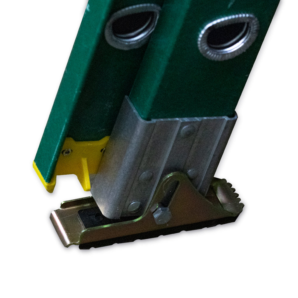 Escalera De Extensión Akron 77-98 | Fibra De Vidrio | 4.27m A 7.62m | 28 Escalones | Uso Profesional | Tipo ll | Capacidad De Carga 175kg