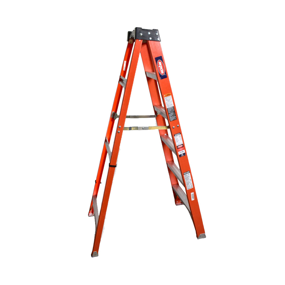 Escalera De Tijera Akron 80-93 | De Fibra de Vidrio | 1.83m | 5 Escalones | Uso Industrial Pesado | Tipo lA | Capacidad de Carga 225kg