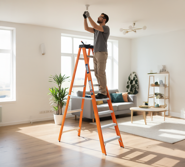 Escalera De Tijera Akron 80-95 | De Fibra de Vidrio | 2.44m | 7 Escalones | Uso Industrial Pesado | Tipo lA | Capacidad de Carga 225kg