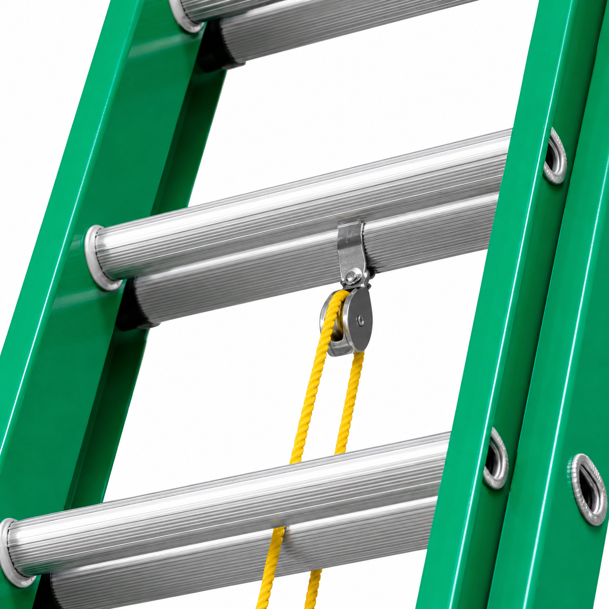 Escalera De Extensión Akron 77-98 | Fibra De Vidrio | 4.27m A 7.62m | 28 Escalones | Uso Profesional | Tipo ll | Capacidad De Carga 175kg