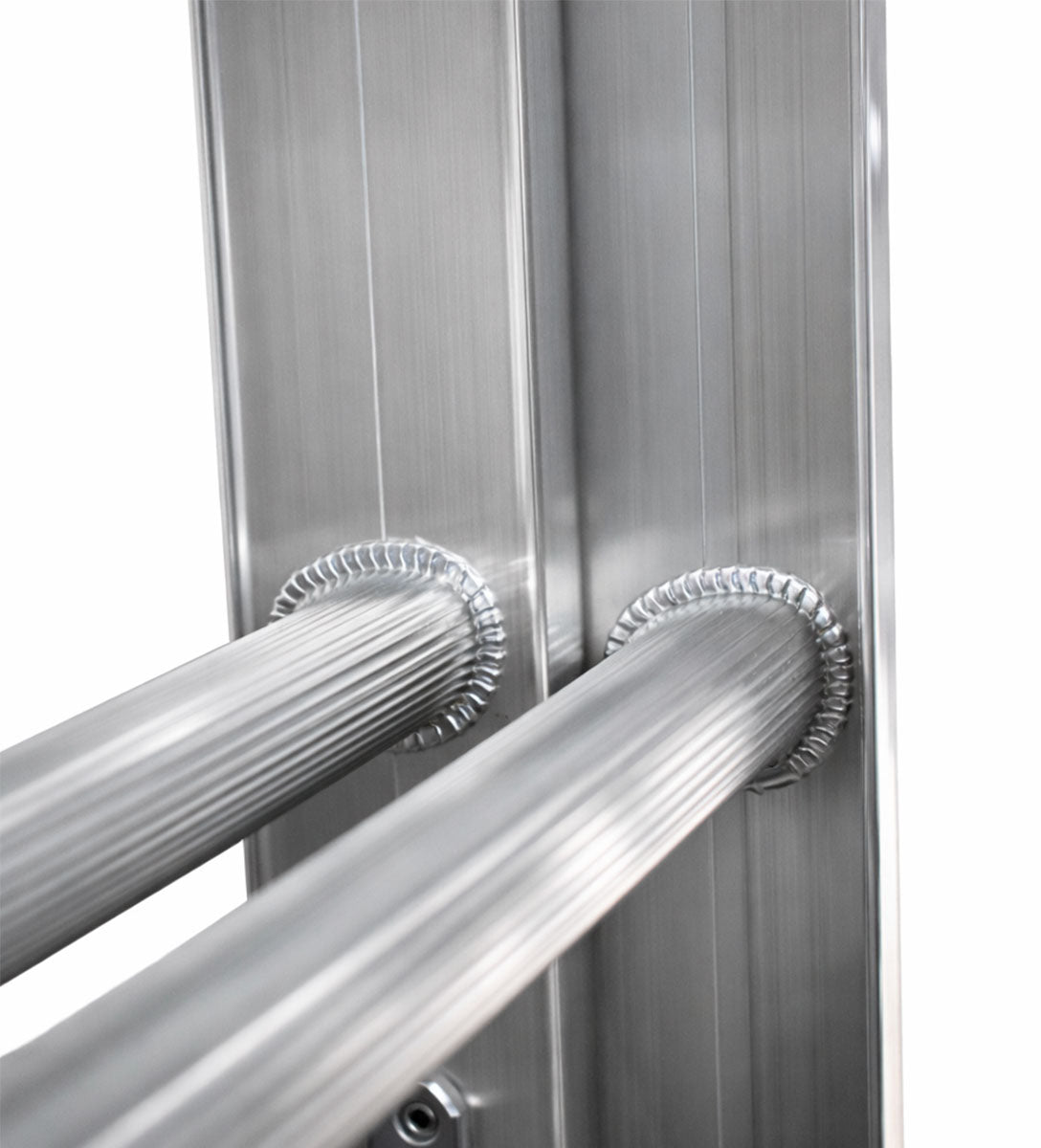 Escalera De Extensión Akron 82-01 | De Aluminio | De Canal | 3.05m A 5.18m | 20 Escalones | Uso Comercial | Tipo lll | Capacidad De Carga 150kg
