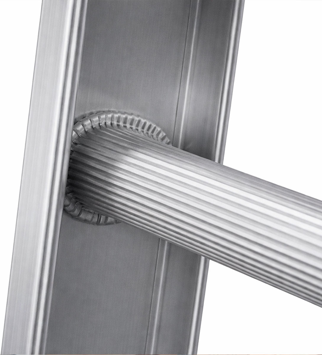 Escalera De Extensión Akron 82-00 | De Aluminio | De Canal | 2.44m A 3.96m | 16 Escalones | Uso Comercial | Tipo lll | Capacidad De Carga 150kg